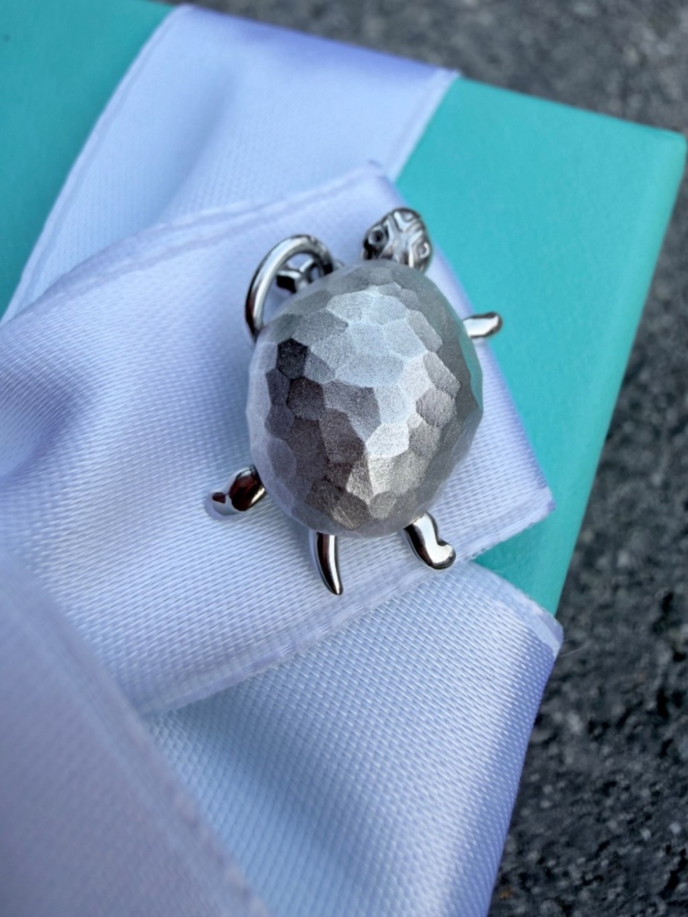 RARE Tiffany & Co. Paloma Picasso Hammered Turtle Charm Pendant Silver